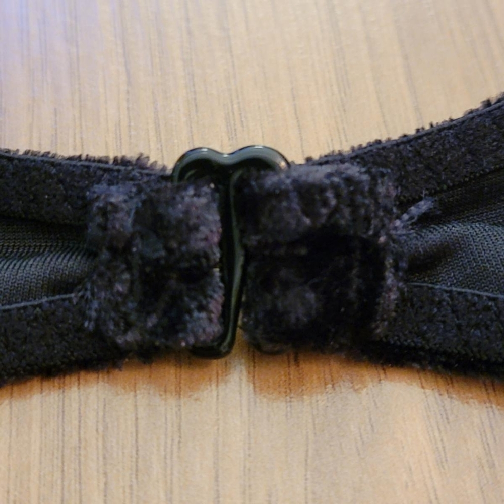 Victoria's Secret Long Sleeve Thong Bodysuit - Picture 2 of 6